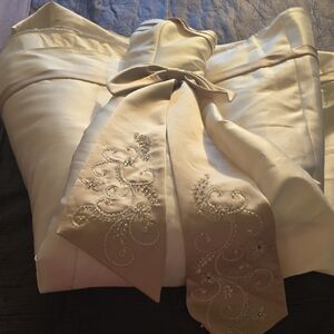 Elegant Cream Wedding Dress